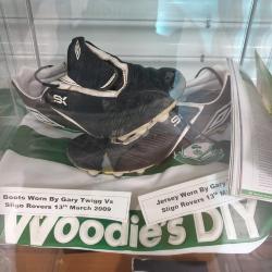 Boots and jersey worn by Gary Twigg, Shamrock Rovers v Sligo Rovers, 13 March 2009